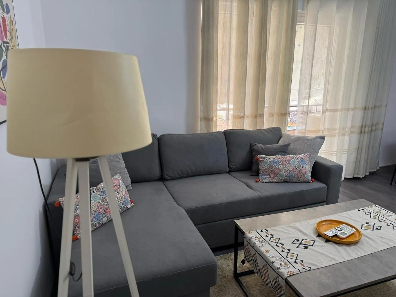 Juli'S Central Spot Tirana